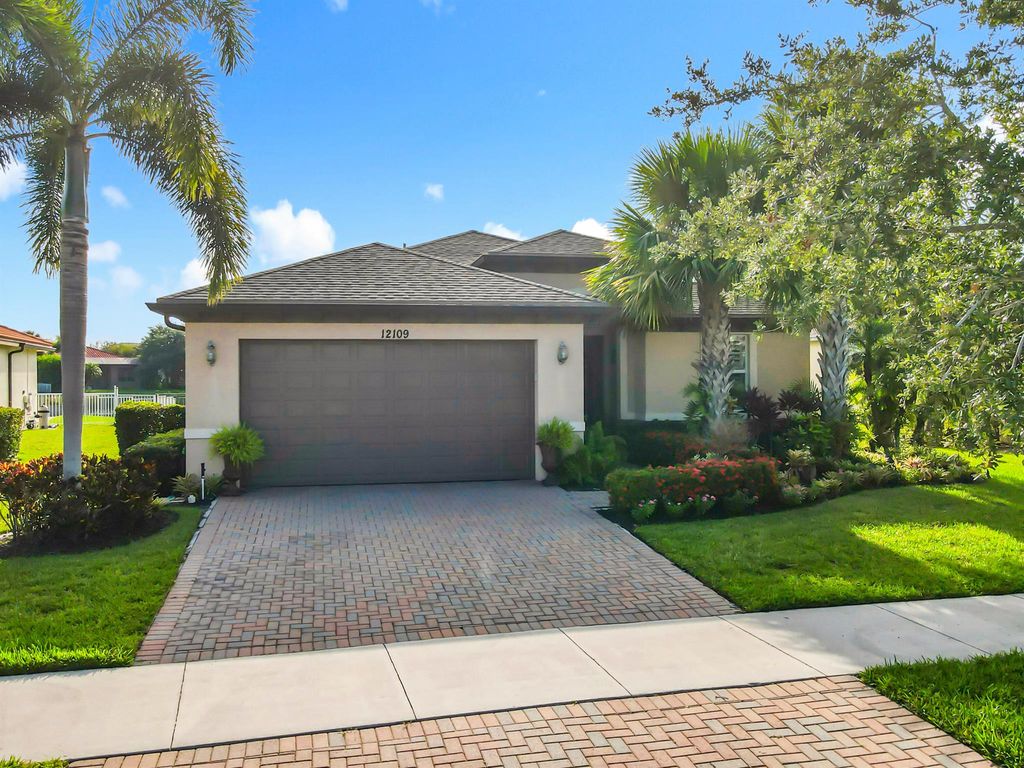 12109 SW Bennington Circle, Port St Lucie, FL 34987