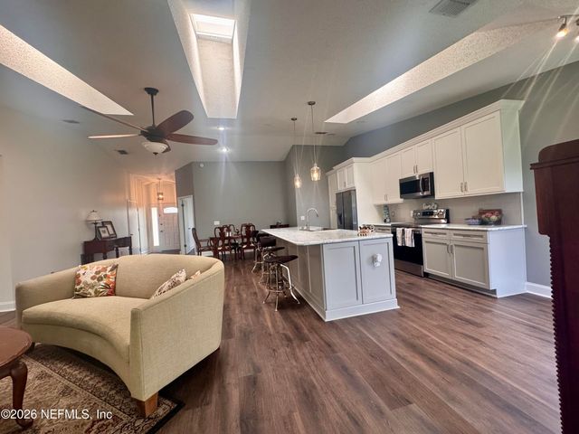 8013 WEATHER VANE Drive, Jacksonville, FL 32244