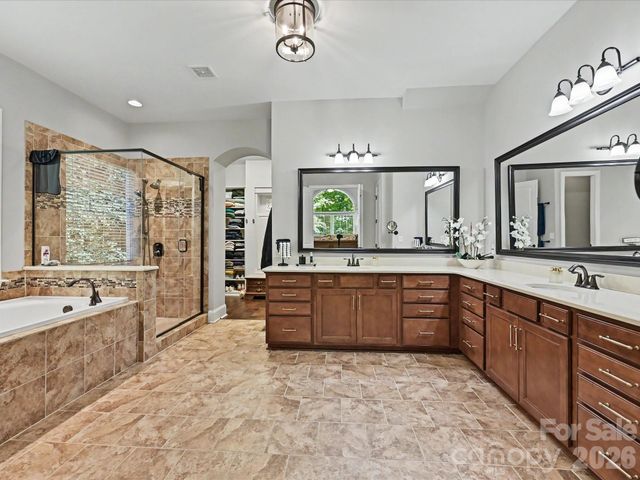 1044 Wessington Manor Lane, Fort Mill, SC 29715