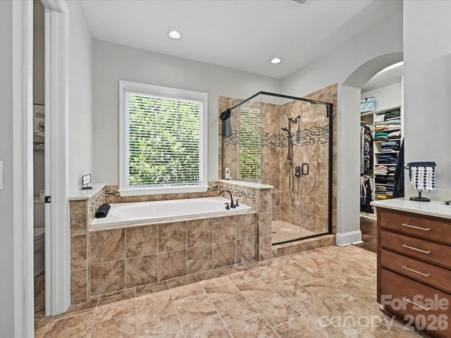 1044 Wessington Manor Lane, Fort Mill, SC 29715