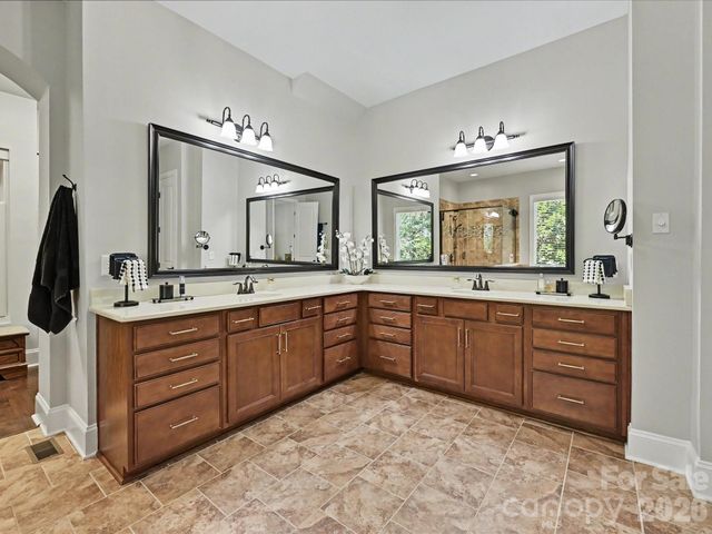 1044 Wessington Manor Lane, Fort Mill, SC 29715