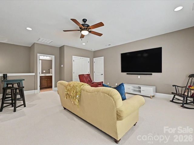 1044 Wessington Manor Lane, Fort Mill, SC 29715