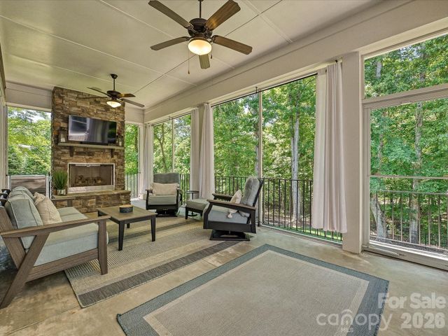 1044 Wessington Manor Lane, Fort Mill, SC 29715