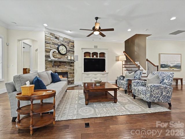 1044 Wessington Manor Lane, Fort Mill, SC 29715