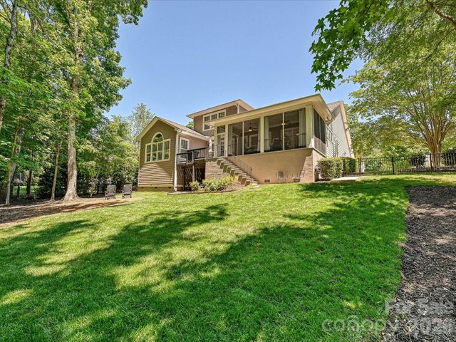1044 Wessington Manor Lane, Fort Mill, SC 29715