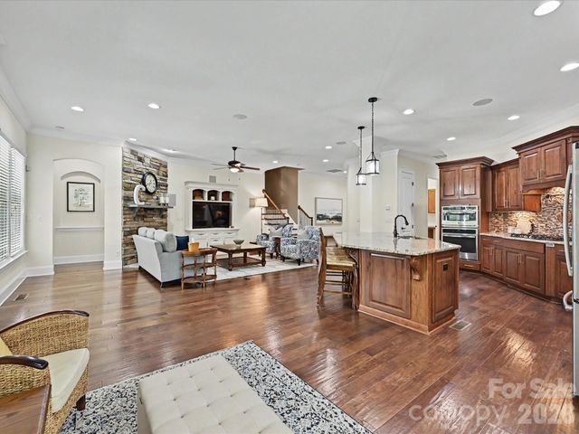 1044 Wessington Manor Lane, Fort Mill, SC 29715