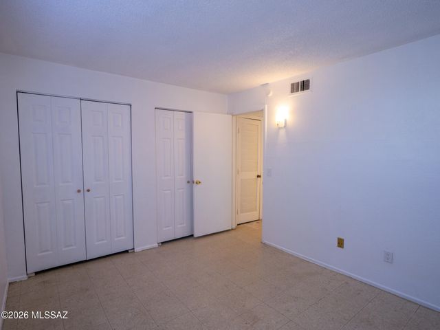 2460 N Balboa Avenue, Tucson, AZ 85705