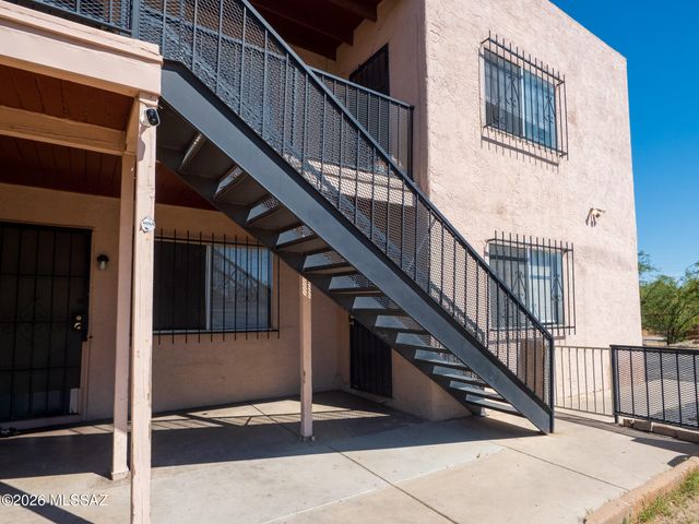 2460 N Balboa Avenue, Tucson, AZ 85705
