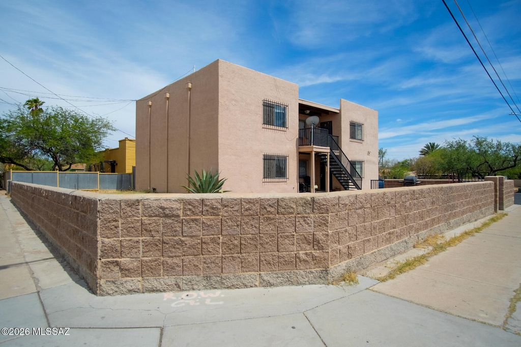 2460 N Balboa Avenue, Tucson, AZ 85705