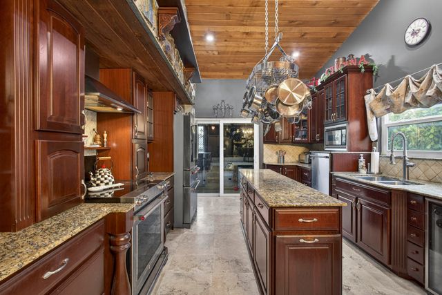 14372 Blackberry Drive, Wellington, FL 33414