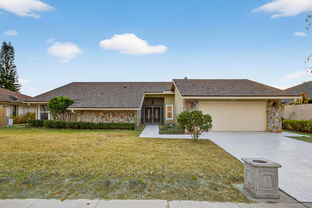 14372 Blackberry Drive, Wellington, FL 33414