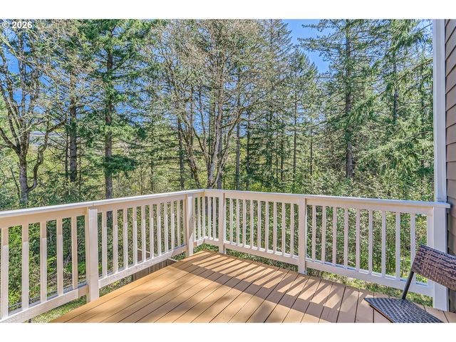5802 Nw BANNISTER Dr, Portland, OR 97229