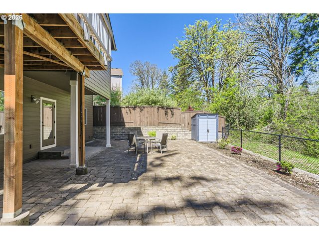 5802 Nw BANNISTER Dr, Portland, OR 97229
