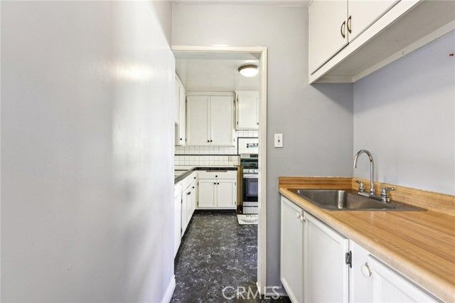 6539 Blucher Avenue, Van Nuys (los Angeles), CA 91406