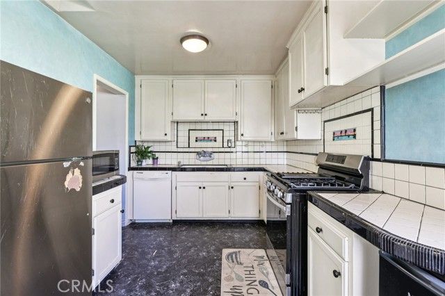 6539 Blucher Avenue, Van Nuys (los Angeles), CA 91406