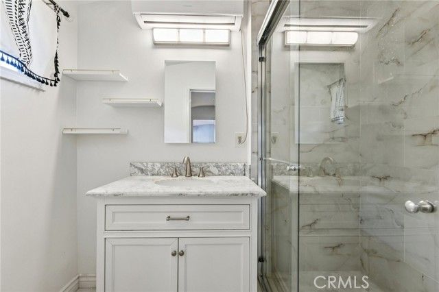 6539 Blucher Avenue, Van Nuys (los Angeles), CA 91406