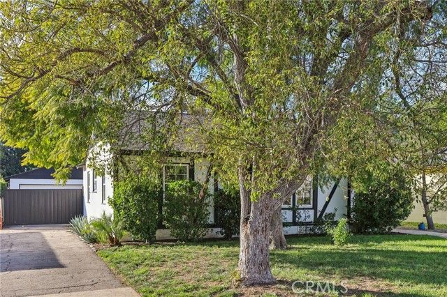 6539 Blucher Avenue, Van Nuys (los Angeles), CA 91406