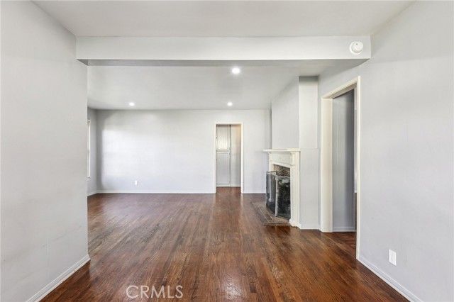 6539 Blucher Avenue, Van Nuys (los Angeles), CA 91406