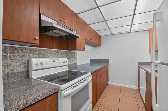 1880 N Congress Avenue 301, West Palm Beach, FL 33401