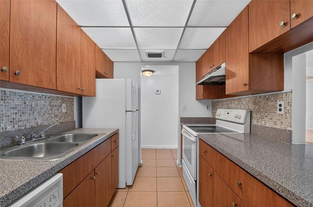 1880 N Congress Avenue 301, West Palm Beach, FL 33401