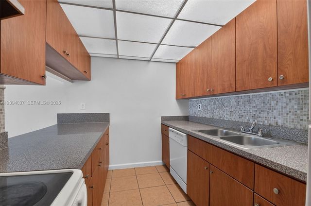 1880 N Congress Avenue 301, West Palm Beach, FL 33401