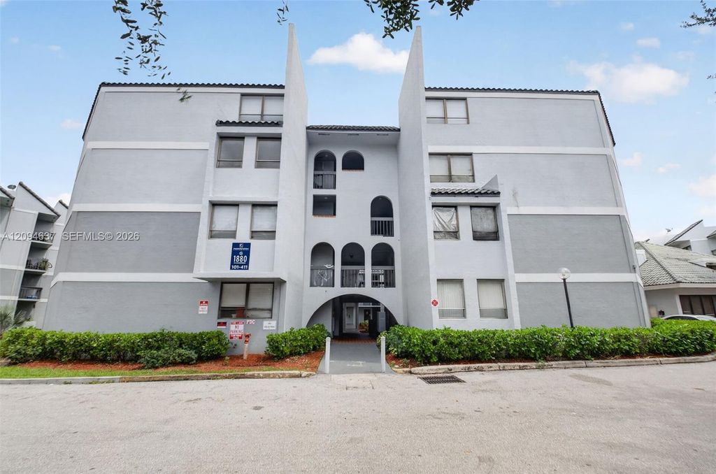1880 N Congress Avenue 301, West Palm Beach, FL 33401