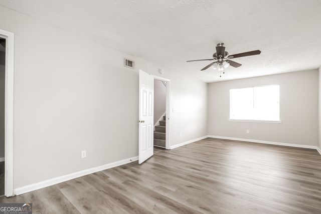 8304 Beechwood Trace, Riverdale, GA 30274