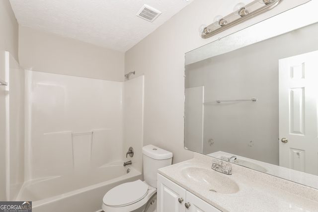 8304 Beechwood Trace, Riverdale, GA 30274