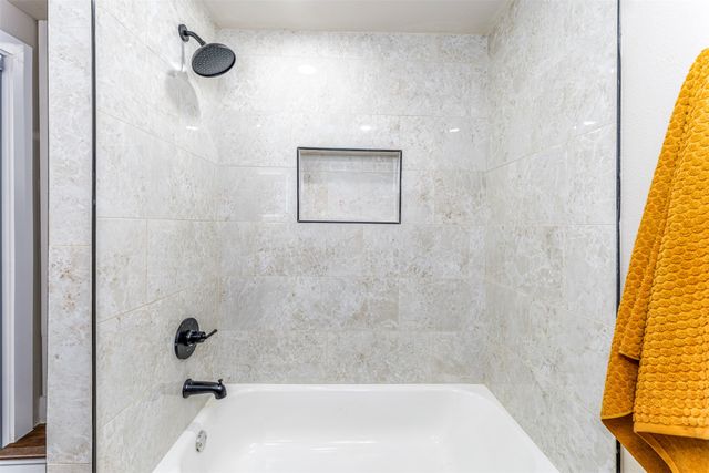201 Deputy Larry Miller Drive, Granbury, TX 76048