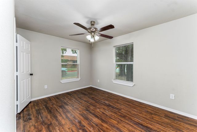 201 Deputy Larry Miller Drive, Granbury, TX 76048