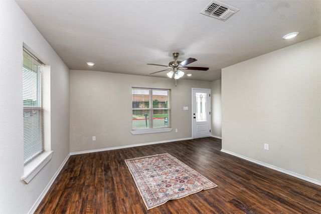 201 Deputy Larry Miller Drive, Granbury, TX 76048