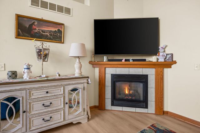 3805 South Pointe Drive F, Dekalb, IL 60115