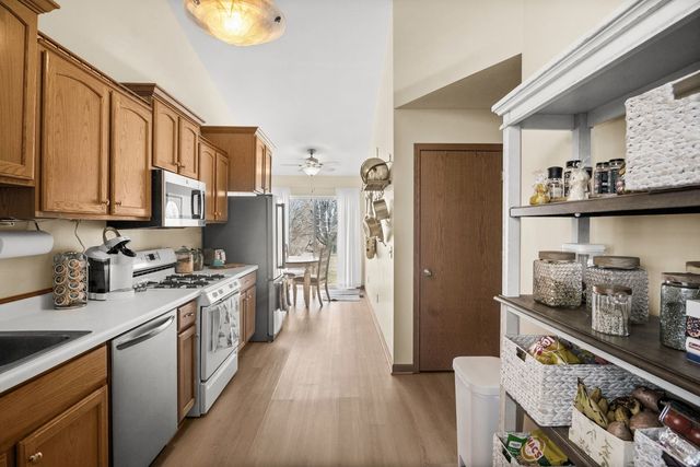 3805 South Pointe Drive F, Dekalb, IL 60115