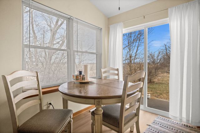 3805 South Pointe Drive F, Dekalb, IL 60115