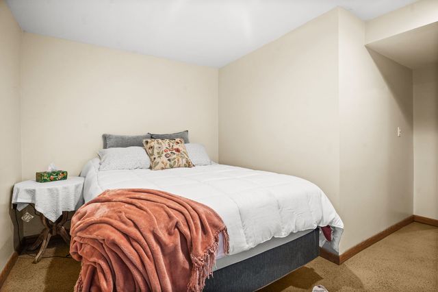 3805 South Pointe Drive F, Dekalb, IL 60115