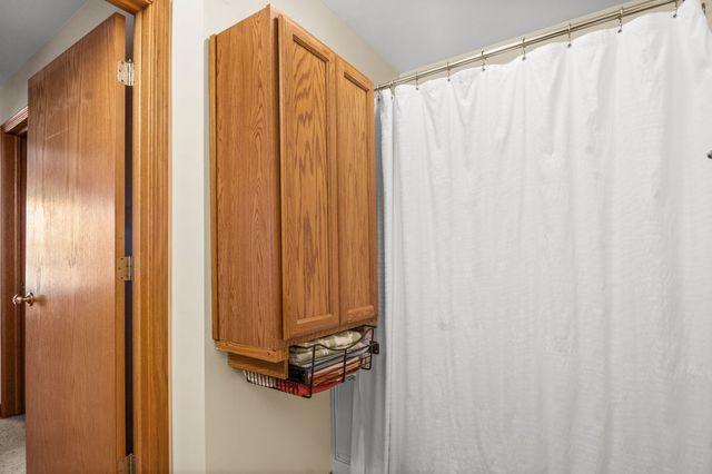 3805 South Pointe Drive F, Dekalb, IL 60115