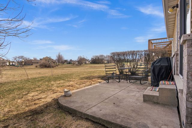 3805 South Pointe Drive F, Dekalb, IL 60115