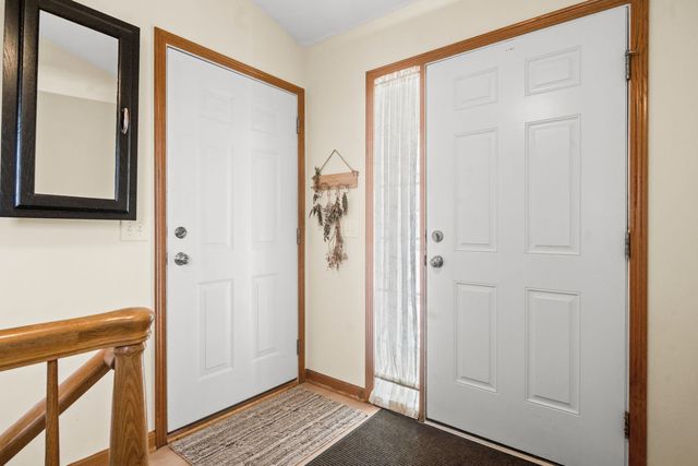 3805 South Pointe Drive F, Dekalb, IL 60115