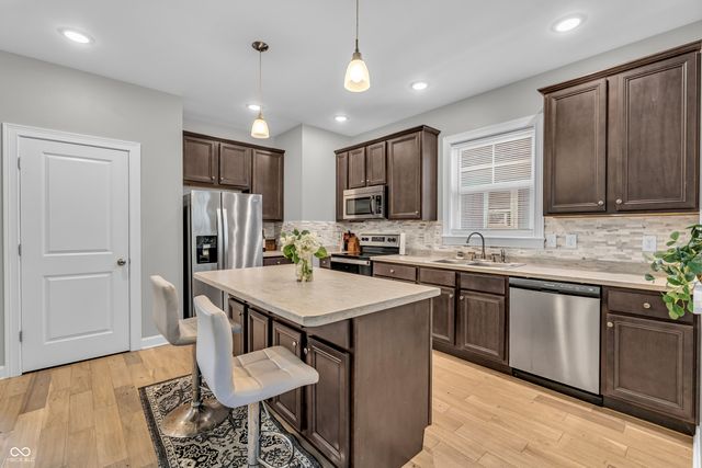 31 E Parkview Avenue, Indianapolis, IN 46201