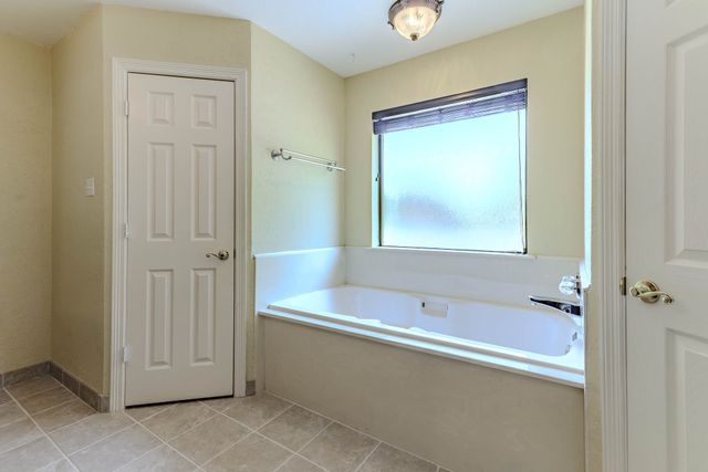 9653 Lea Shore Street, Fort Worth, TX 76179