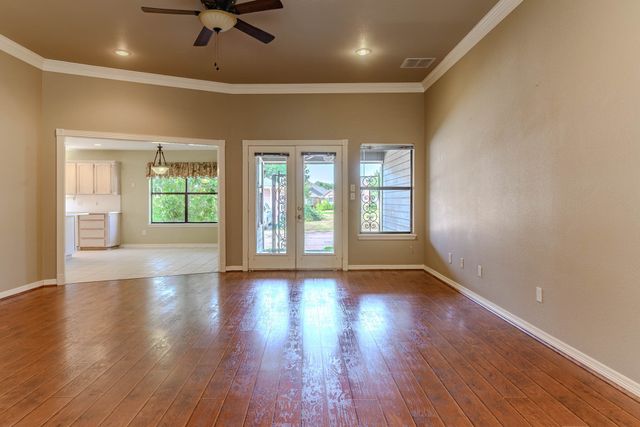 9653 Lea Shore Street, Fort Worth, TX 76179