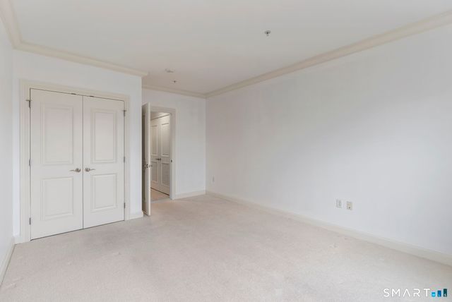 85 Memorial Road APT 313, West Hartford, CT 06107