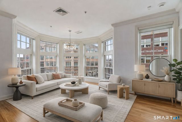 85 Memorial Road APT 313, West Hartford, CT 06107