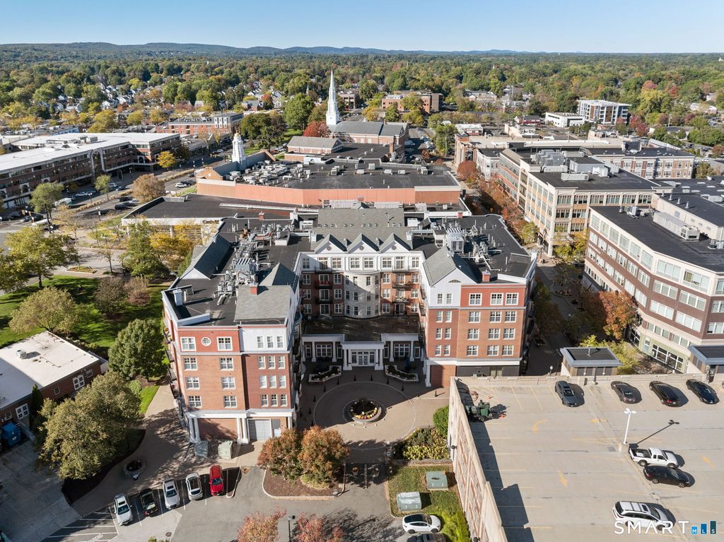 85 Memorial Road APT 313, West Hartford, CT 06107