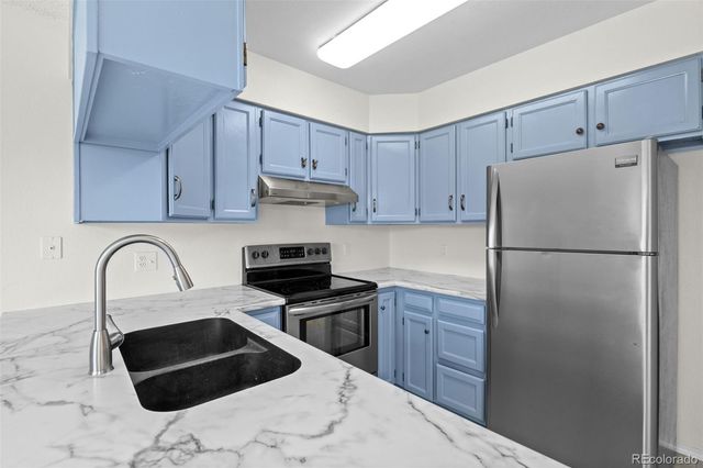 10480 W Dartmouth Avenue, Lakewood, CO 80227