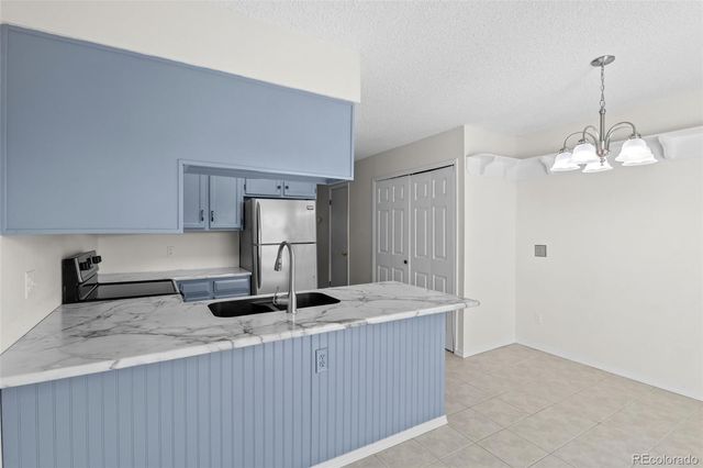 10480 W Dartmouth Avenue, Lakewood, CO 80227