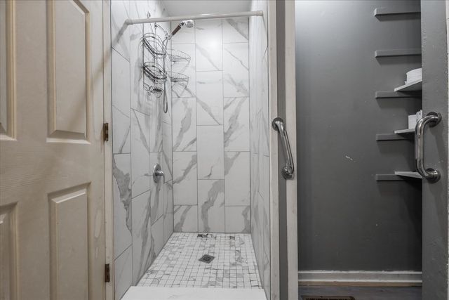 1820 Keith Street, Tallahassee, FL 32310