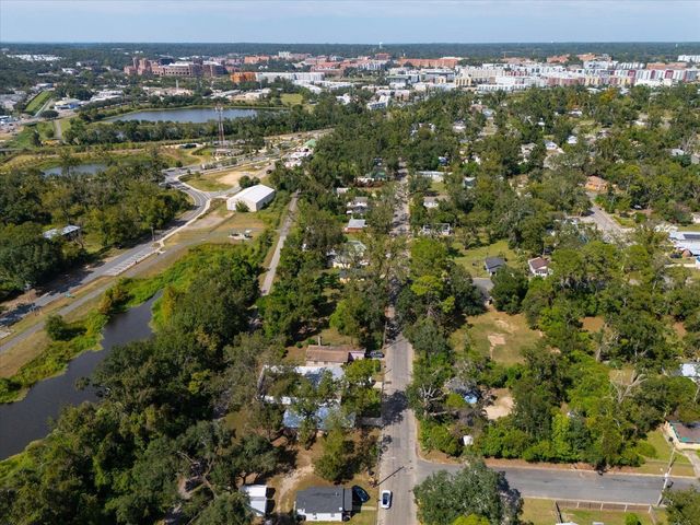 1820 Keith Street, Tallahassee, FL 32310