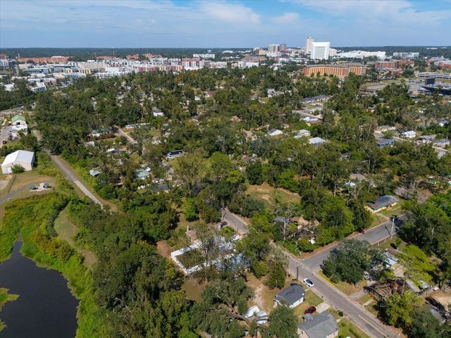 1820 Keith Street, Tallahassee, FL 32310