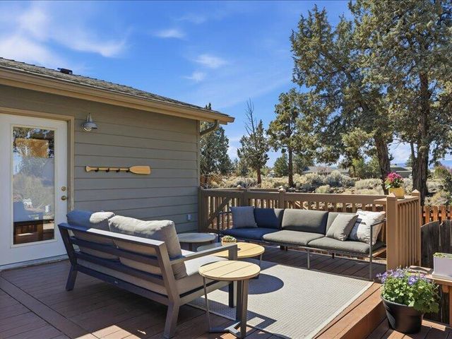 20784 Arago Circle, Bend, OR 97703